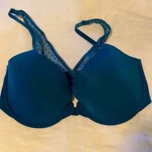 NWOT Victoria’s Secret front close Demi bra